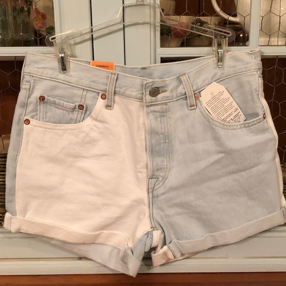 Levi Brand New two tone shorts - Picture 4 of 7